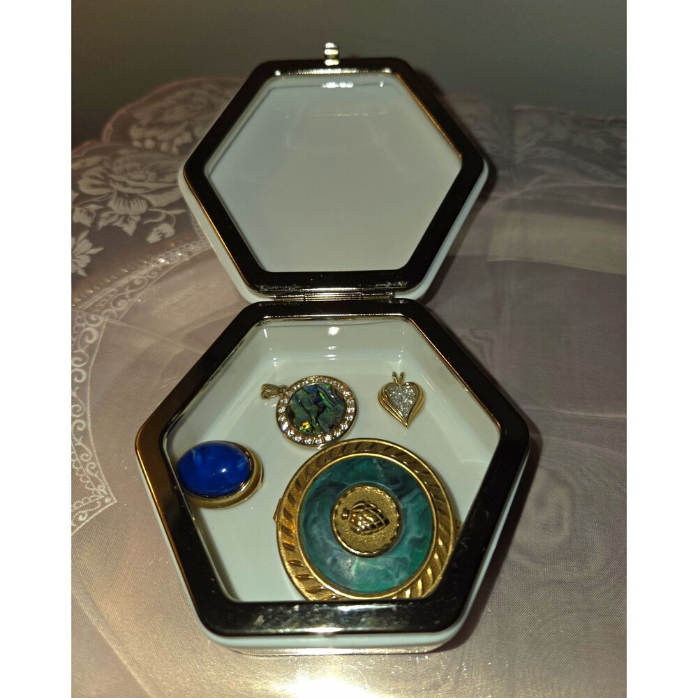 1983 Holiday Greetings Hexagon Trinket Box w/ Ring, pendants & perfume locket